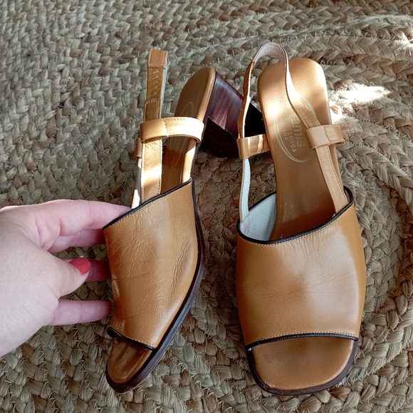 Real Leather Spanish Sandals - Picture 2 of 16